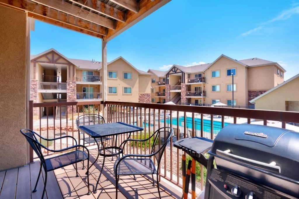 6L Top Floor Redcliff Condo, Pool & Hot Tub 摩押 外观 照片